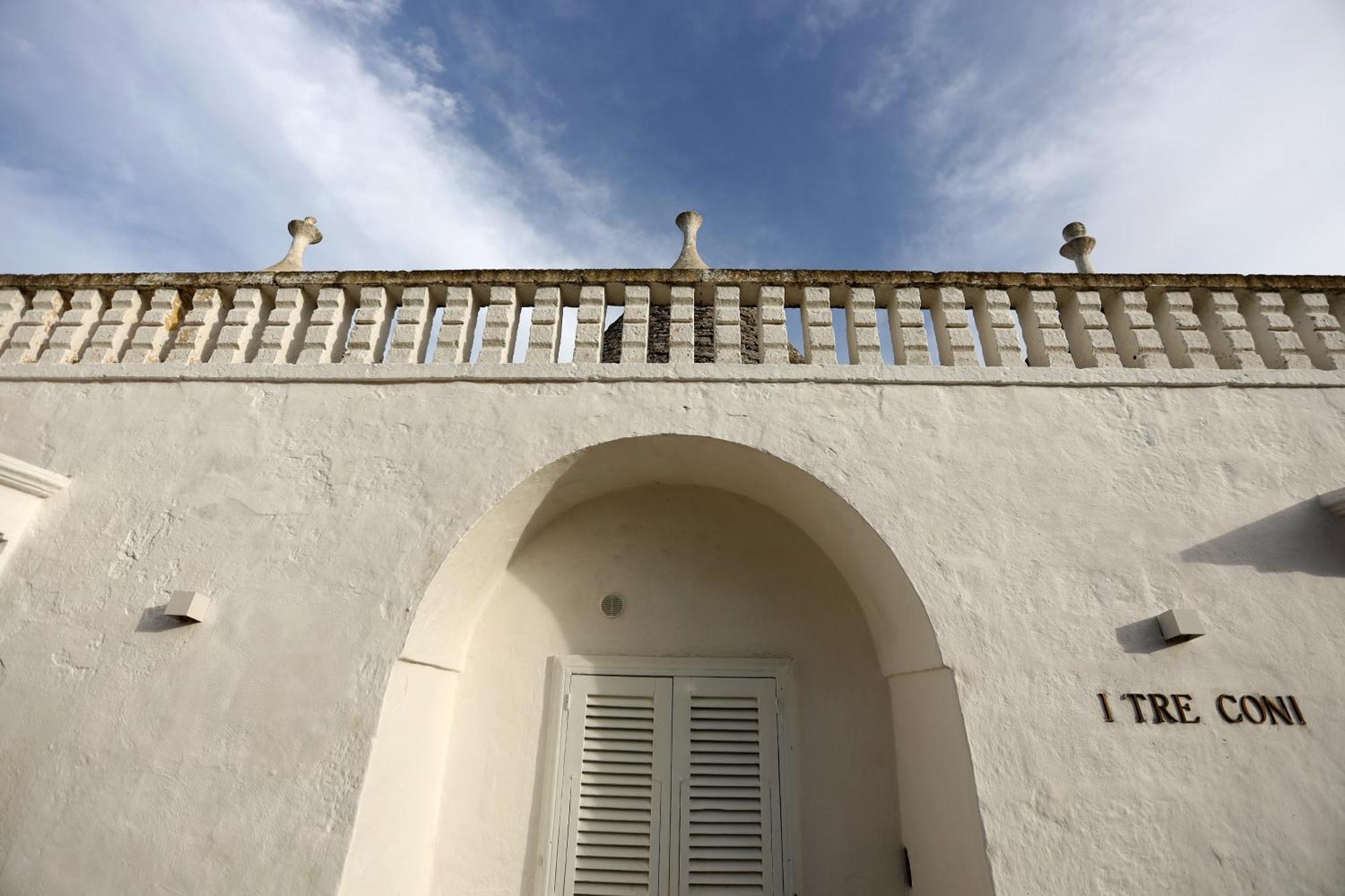 ロコロトンド I Tre Coni By Acqua Di Puglia Bed & Breakfast エクステリア 写真